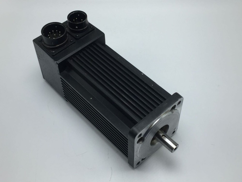 Allen-Bradley 1326AS-B330H-21 AC Servo Motor 460V, 2.1A, 0.9kW, 6500-RPM Allen-Bradley 1326AS-B330H-21 AC Servo Motor 460V, 2.1A, 0.9kW, 6500-RPM