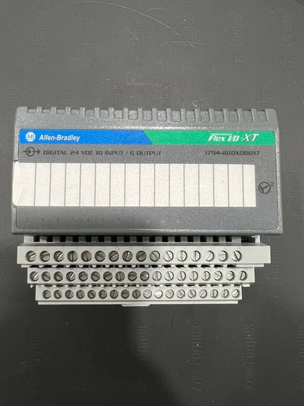 ALLEN BRADLEY 1794-IB10X0B6XT 24Vdc 10 Sink Input/6 2A Source Output Module, XTEMP (-20 °C to 70