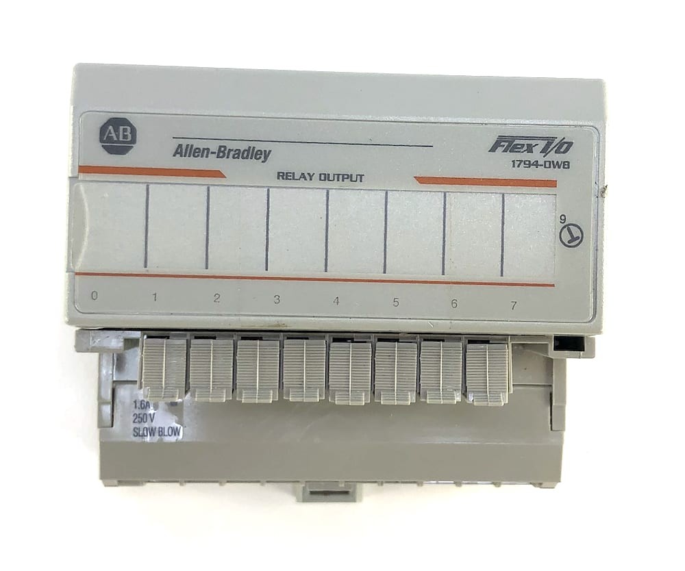 ALLEN BRADLEY 1794-OW8 8 Isolated Relay Output Module        